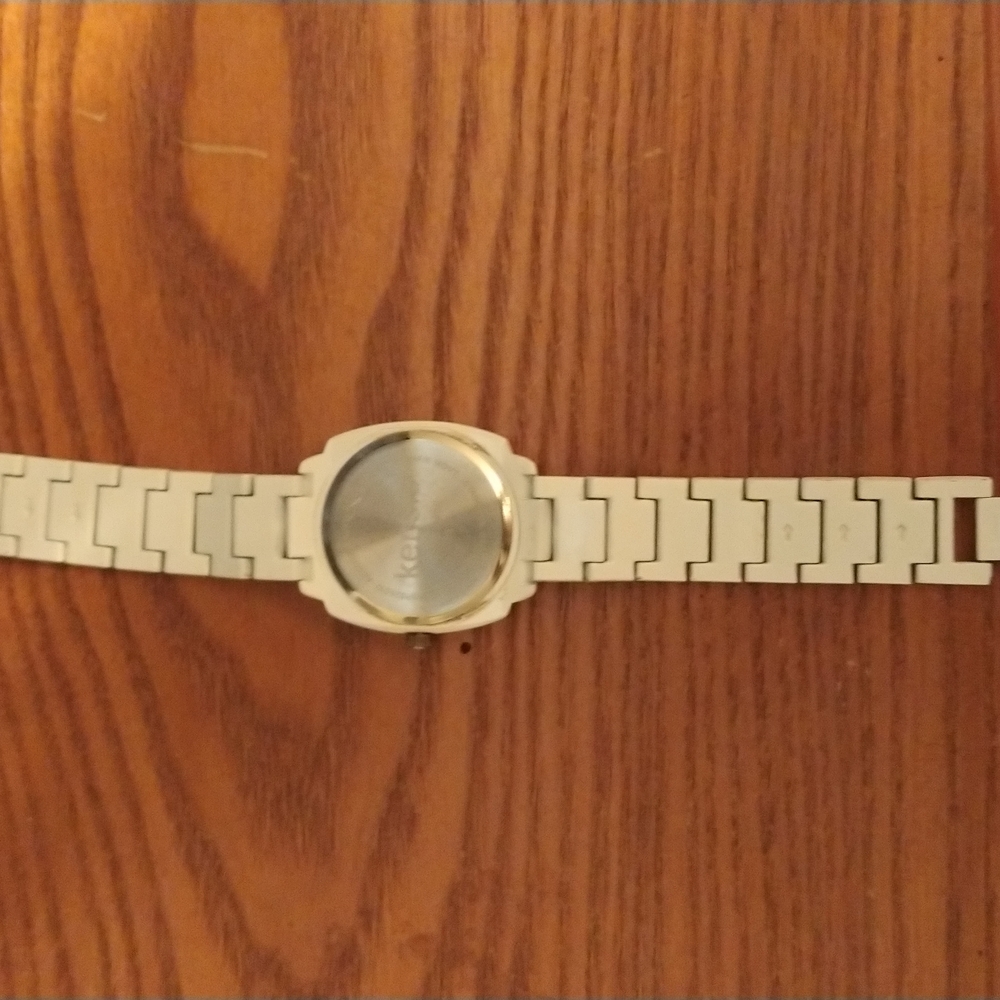 Watch - Picture 4 of 5
